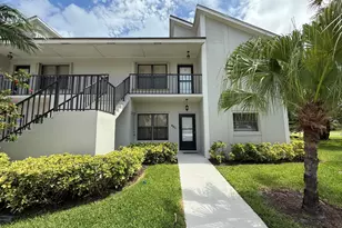 401 Clubhouse Cir, Jupiter, FL 33477 - Photo 1