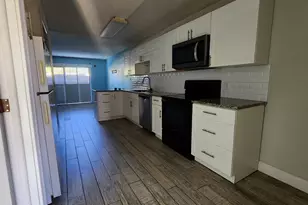 2050 Oleander Blvd Unit, Fort Pierce, FL 34950 - Photo 11