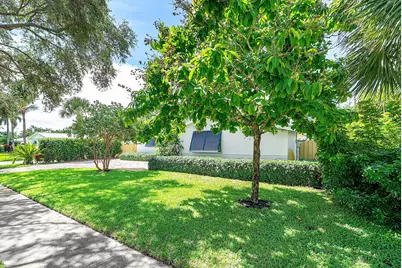 777 Lagoon Drive, North Palm Beach, FL 33408 - Photo 5