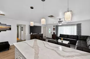 407 Highwood Cir, Jupiter, FL 33458 - Photo 15