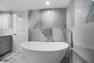 13400 Polo Rd W, Wellington, FL 33414 - Photo 21