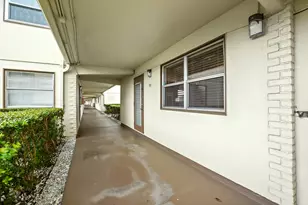 52 Saxony B, Delray Beach, FL 33446 - Photo 3