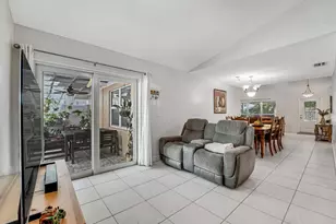 610 NW 207th Ave, Pembroke Pines, FL 33029 - Photo 13