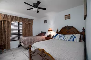 1220 Parkside Green Dr, Greenacres, FL 33415 - Photo 9