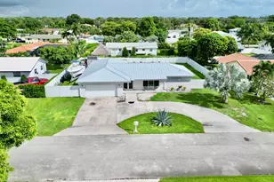 1861 Caribbean Rd W, Lake Clarke Shores, FL 33406 - Photo 7