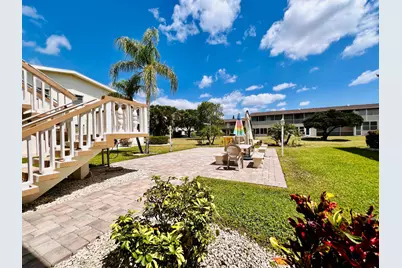 312 Northampton P, West Palm Beach, FL 33417 - Photo 9