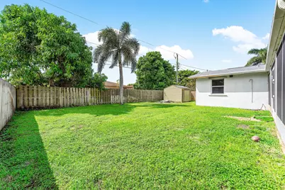 7536 Cocoanut Drive, Lake Worth, FL 33467 - Photo 21