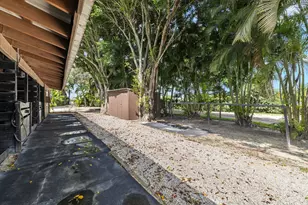 14996 50th St S, Wellington, FL 33414 - Photo 9