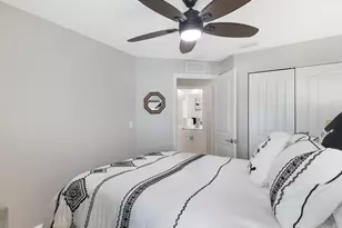 6011 Woods Edge Cir, Riviera Beach, FL 33410 - Photo 17