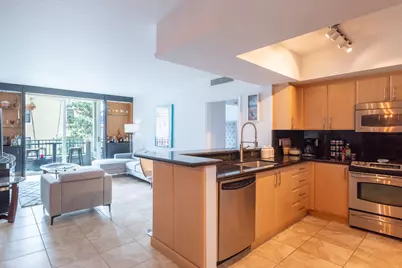 403 S Sapodilla Avenue, Unit #207, West Palm Beach, FL 33401 - Photo 3