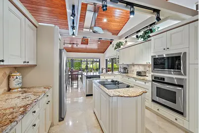 16 Thurston Drive, Palm Beach Gardens, FL 33418 - Photo 13