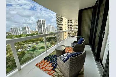 20185 E Country Club Drive, Unit #1209, Aventura, FL 33180 - Photo 9