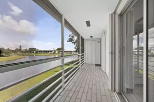 114 Somerset F, West Palm Beach, FL 33417 - Photo 17