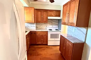 705 Lori Dr, Palm Springs, FL 33461 - Photo 7