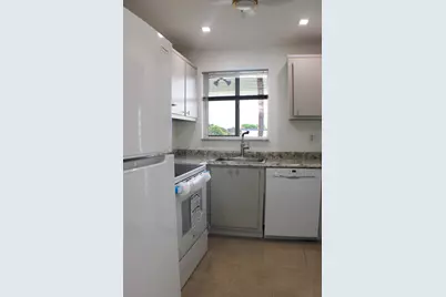 8130 Sunrise Lakes Boulevard, Unit #211, Sunrise, FL 33322 - Photo 15