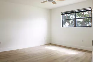 8130 Sunrise Lakes Blvd, Sunrise, FL 33322 - Photo 13