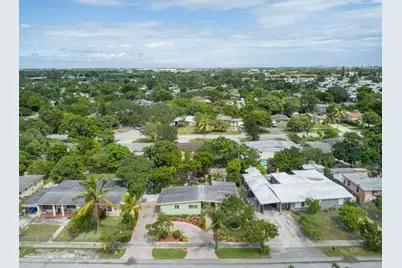 249 NE 43rd Street, Deerfield Beach, FL 33064 - Photo 17