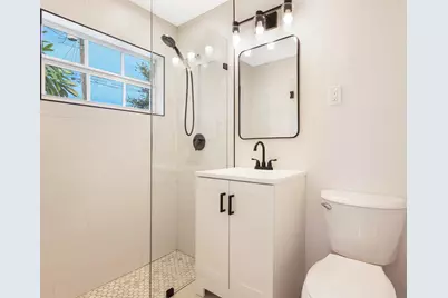 359 Garden Boulevard, Palm Beach Gardens, FL 33410 - Photo 5