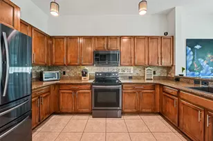 553 Gazetta Way, West Palm Beach, FL 33413 - Photo 15