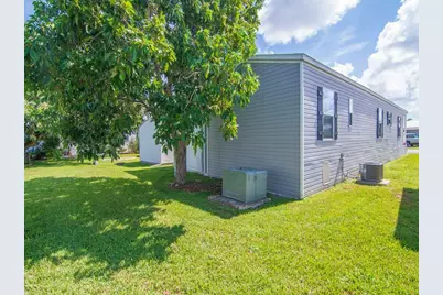 121 Sandhill Boulevard, Fort Pierce, FL 34982 - Photo 3