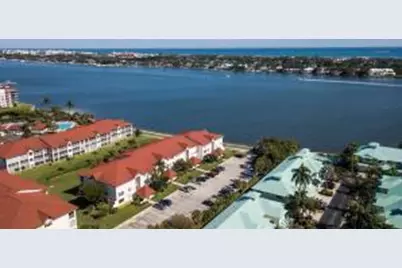 110 Half Moon Circle, Unit #E2, Hypoluxo, FL 33462 - Photo 5