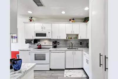 15 Stratford Drive, Unit #B, Boynton Beach, FL 33436 - Photo 5