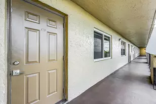 3150 W Rolling Hills Cir, Davie, FL 33328 - Photo 29