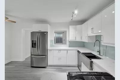 601 NE 59th Court, Oakland Park, FL 33334 - Photo 5