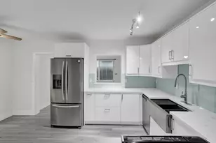 601 NE 59th Ct, Oakland Park, FL 33334 - Photo 5