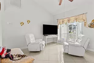 2962 SE Bella Rd, Port Saint Lucie, FL 34984 - Photo 5