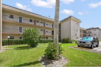 715 Lori Drive, Unit #307, Palm Springs, FL 33461 - Photo 27
