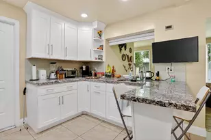 6945 NW 14th St, Margate, FL 33063 - Photo 9