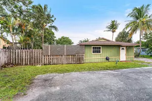 2907 Apalachee Rd, Palm Springs, FL 33406 - Photo 3