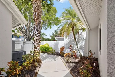 479 Prestwick Circle, Palm Beach Gardens, FL 33418 - Photo 7
