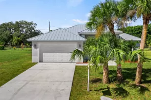 4713 Seagrape Dr, Fort Pierce, FL 34945 - Photo 3
