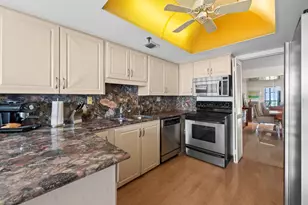 1900 Consulate Pl, West Palm Beach, FL 33401 - Photo 13