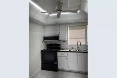 5263 Cresthaven Boulevard, Unit #A, West Palm Beach, FL 33415 - Photo 7