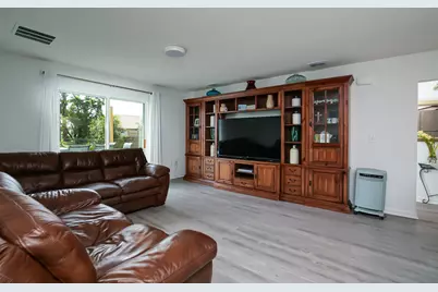 514 NW Lincoln Avenue, Port Saint Lucie, FL 34983 - Photo 5