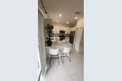 6002 Clydesdale Court, Davie, FL 33314 - Photo 9