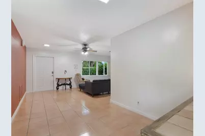 101 N Sequoia Drive, West Palm Beach, FL 33409 - Photo 9