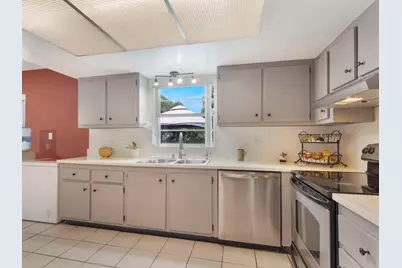 101 N Sequoia Drive, West Palm Beach, FL 33409 - Photo 15