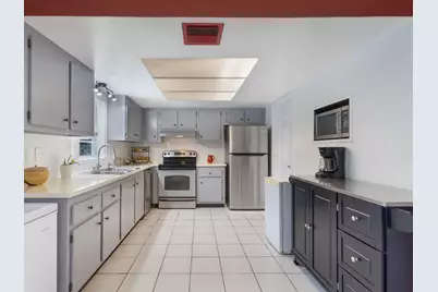 101 N Sequoia Drive, West Palm Beach, FL 33409 - Photo 13