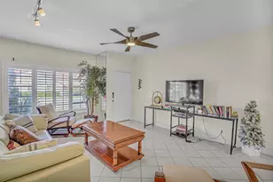 584 SE 20th Ave, Deerfield Beach, FL 33441 - Photo 5