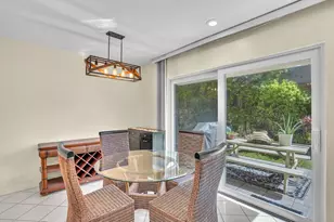 584 SE 20th Ave, Deerfield Beach, FL 33441 - Photo 9