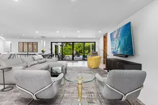843 NE Mulberry Dr, Boca Raton, FL 33487 - Photo 9