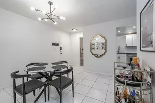 7100 NW 17th St, Plantation, FL 33313 - Photo 9