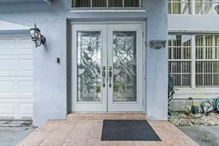 375 SW 205th Ave, Pembroke Pines, FL 33029 - Photo 3