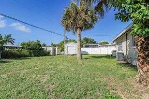 563 4th Pl SW, Vero Beach, FL 32962 - Photo 29