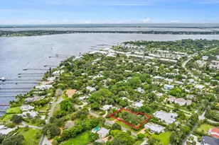 217 SE Oriole Ave, Stuart, FL 34996 - Photo 49