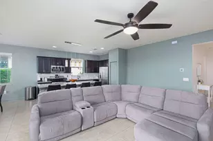 8405 NW Greenbank Cir, Port Saint Lucie, FL 34987 - Photo 11